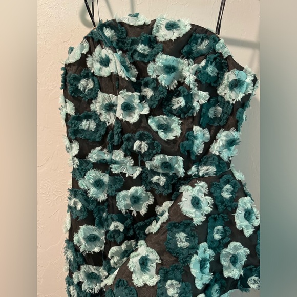 Georgina Maxi Dress in Multi - Picture 8 of 10